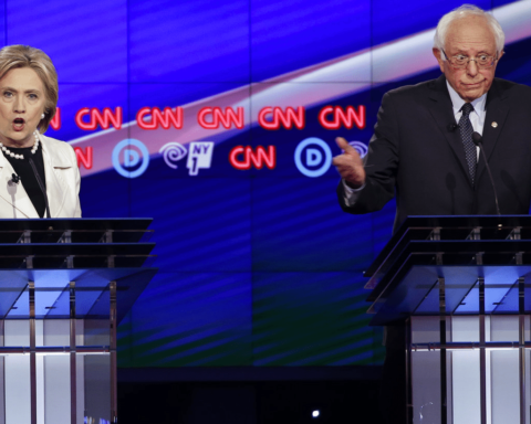 Hillary vs Bernie  – nattens debat i 100 ord og to videoer