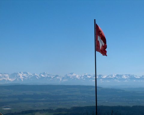 Schweiz forkaster borgerlønsforslag – “for vildt paradigmeskifte” siger ekspert