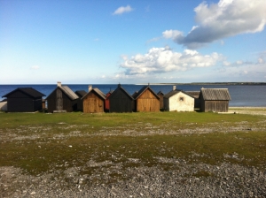 De maleriske hytter til fiskernes grej på Fårø