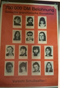 Eftersøgte på plakat på rejse gennem Tyskland 1976. visse ansigter blev siden kun alt for kendte
