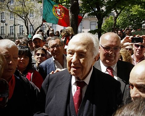 Portugal sørger over ‘Demokratiets fader’