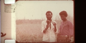 Photo credit: Flora Gomes and Julinho Camará shooting Guiné-Bissau, 6 Anos Depois, 1980 (unfinished film), © INCA Guinea-Bissau, José Cobumba, Josefina Crato, Flora Gomes, Sana na NHada.