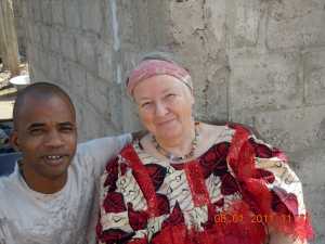 Karen Hammer og hendes senegalesiske søn Abdoulaye.