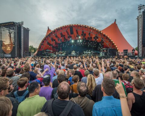 Garbi Schmidt: Mens vi venter på, om der bliver Roskilde Festival i år …