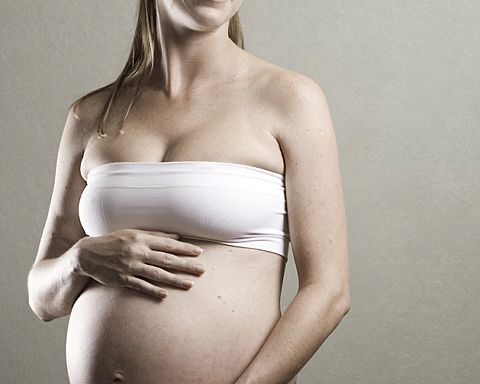#FREDAGSFAR: Gravid følge, eller venterum fly!