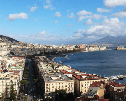 Napoli 2019: Overnat i en boghandel, spis som en kejser, bad i vulkanske kilder