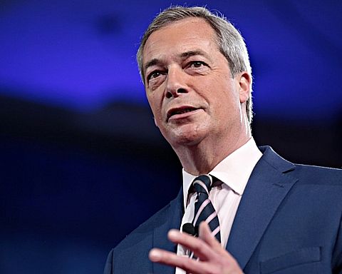 Om at gå i en sags tjeneste: Nigel Farage tager vandresko på