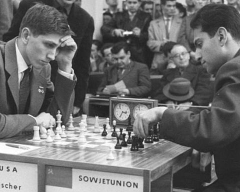 Fra helt til samfundsfjende: Jagten på skakgeniet Bobby Fischer