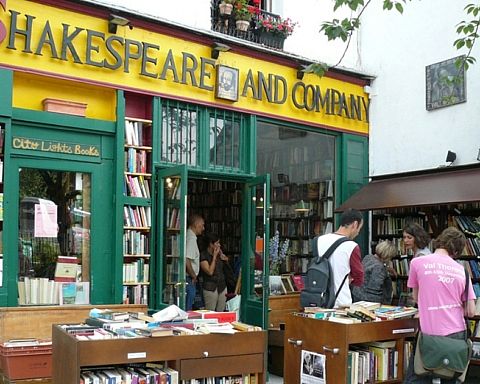 På én gang boghandel og ikon: Shakespeare & Co fylder 100