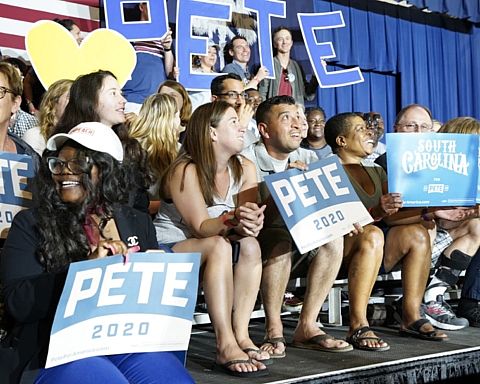 Mød vidunderdrengen Pete Buttigieg – han fører i Iowa, men kan han vinde over Trump?