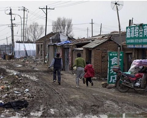 Fattigdommen i Kina – er den overvundet eller blot gemt bort?