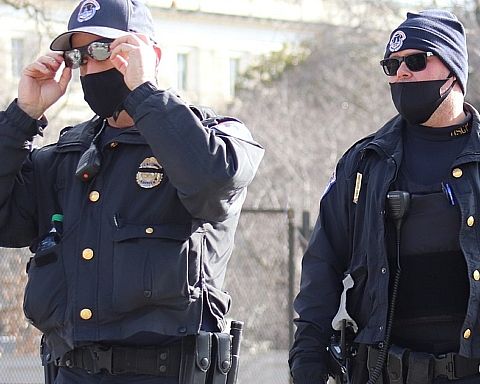Er amerikanske politibetjente racistiske?