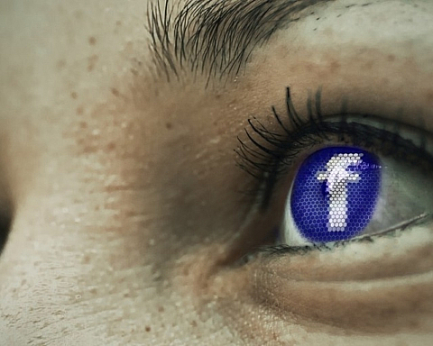 Sebastian Dorset: Facebook – den altopslugende portal