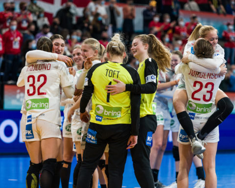 VM i håndbold: Endelig medaljer til de danske kvinder