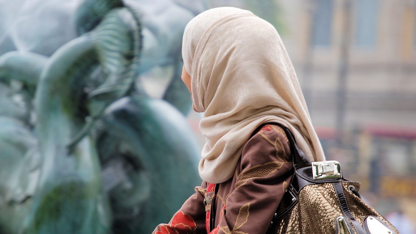 folketing religionspolitisk muhammedkrisen folkekirken tørklæder