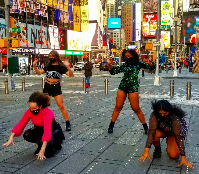Street Performers, Times Square