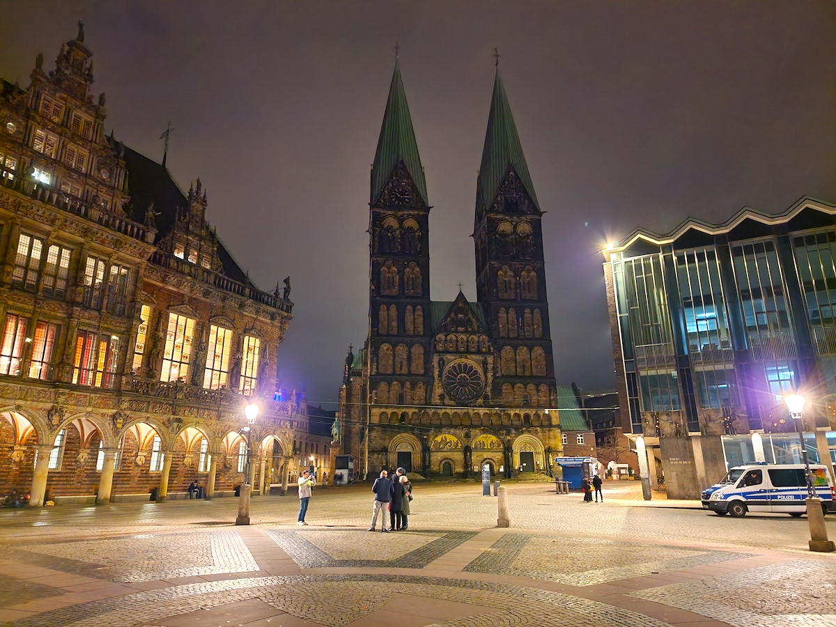 Bremen nytår lichter der city 
St Petri Dom
