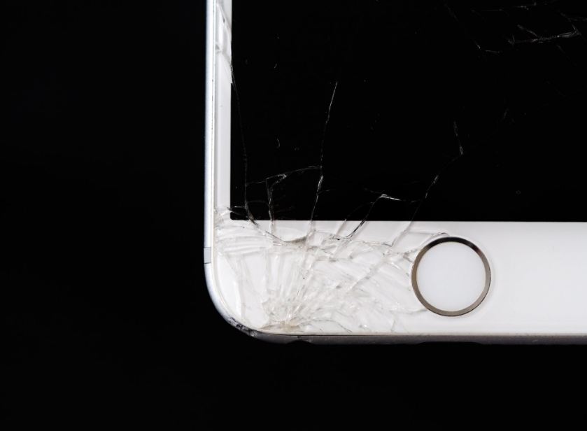 Når mobiltelefonen får en skade kræver forbrugerne ret til at reparere