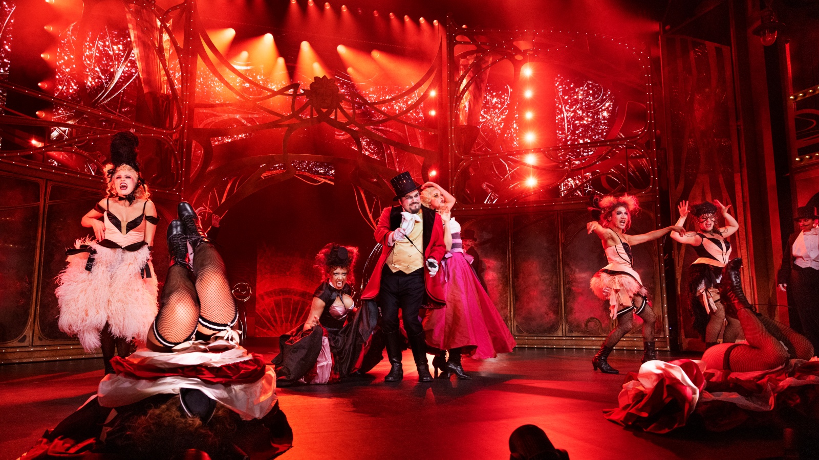 Moulin Rouge the Musical - Rasmus Bjerg og dansere