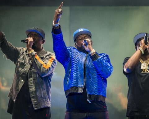 Spektakulært men halvhjertet show: 50 Cent i Royal Arena