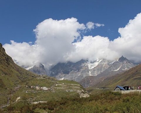 Ukontrolleret byggeri på Himalaya fører til katastrofer og spøgelsesbyer