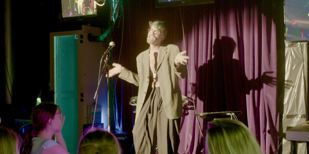 Monkeys Reacting to Magic