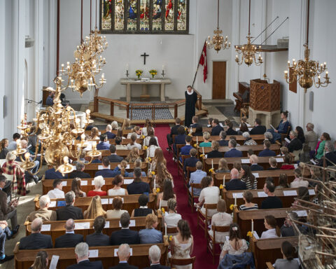 Advent: Folkekirken skal stå ved sig selv