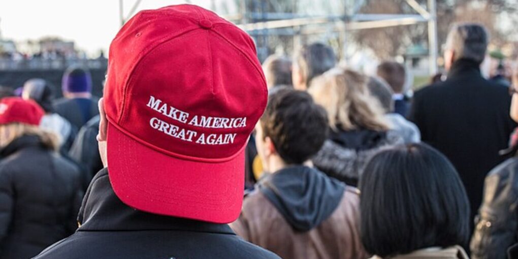 Kasket som symbol på en vision om "Make America Great Again"