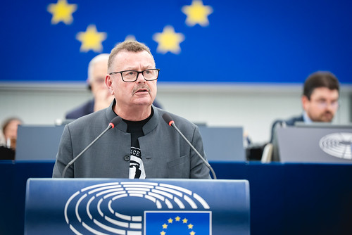 Per Clausen i Europa-Parlamentet. Han er imod de nye regler, der vil muliggøre deportationscentre i tredjelande. 