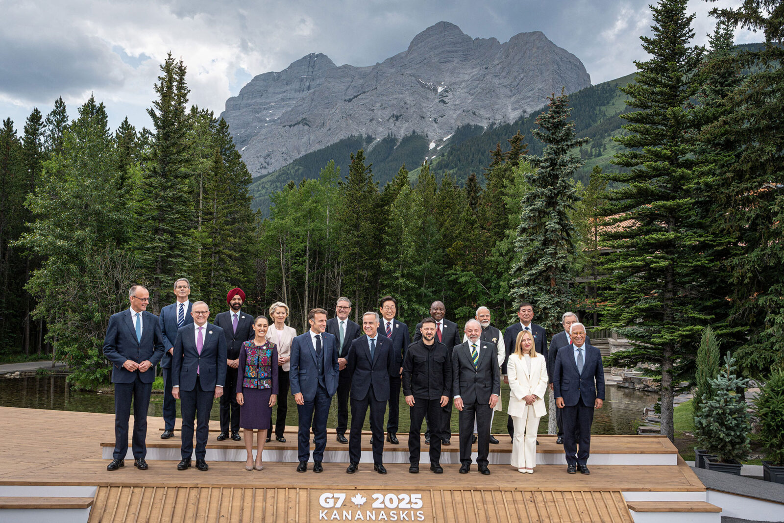 Familiefoto, G7 efter Trump tog hjem. Med særligt inviterede