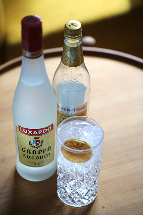 Grappa og tonic.