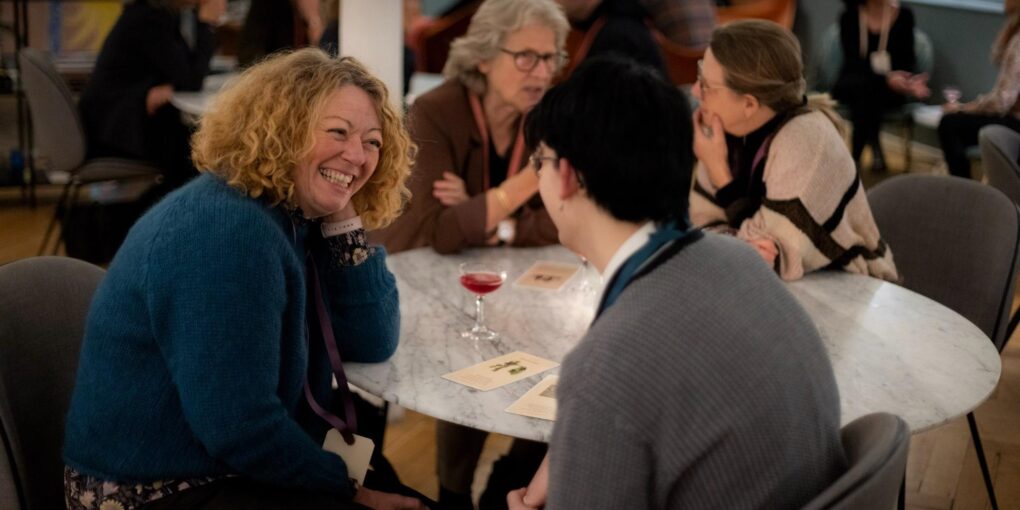 Nadja Pass samtale etikette