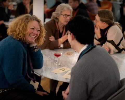 Her er 10 skridt, du kan bruge til en ny samtaleetikette