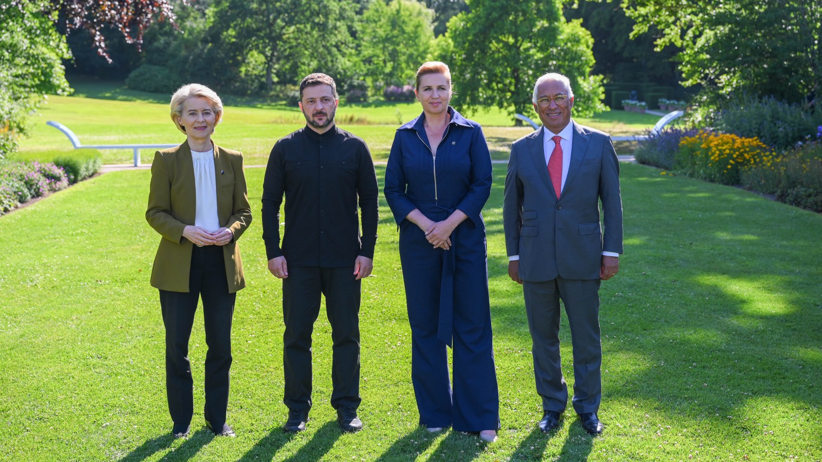 Mette Frederiksen med bl.a. van der Leyen og Zelenskyj ved åbningen af Danmarks EU-formandsskab.