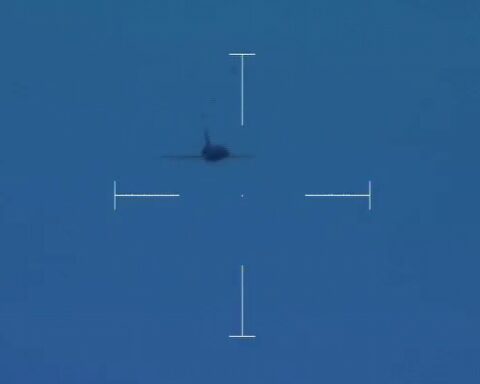 En drone på sigtekornet. Hybridkrigen er kun begyndelsen, siger statsministeren.