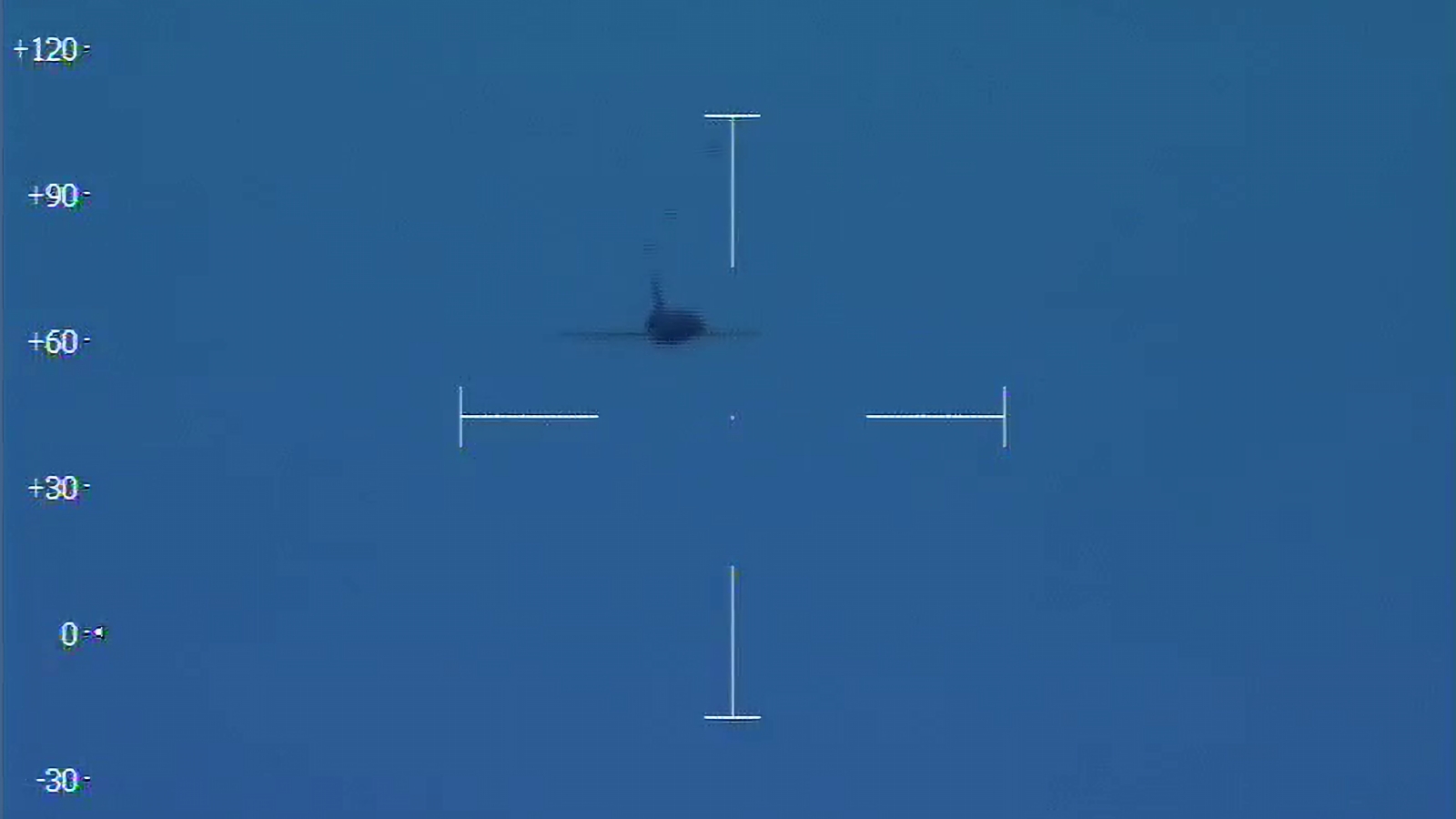 En drone på sigtekornet. Hybridkrigen er kun begyndelsen, siger statsministeren.