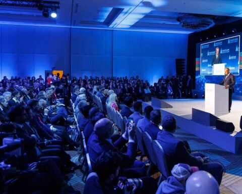 Europa skal gå en usikker balancegang i forhold til USA i spørgsmålet om eget forsvar