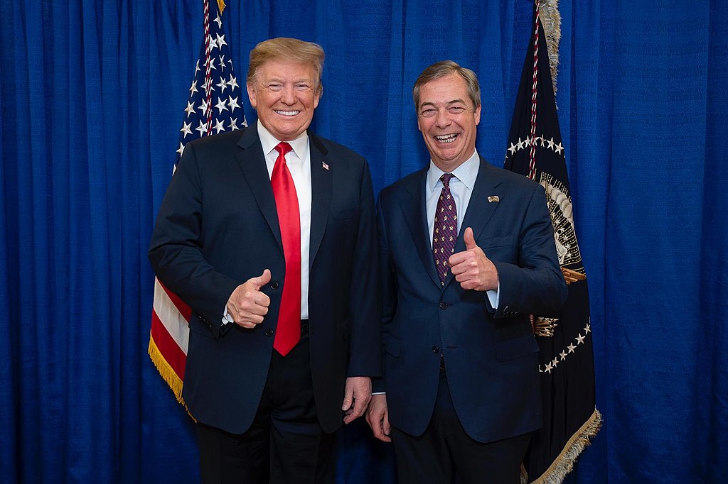 Trump og Farage i 2019 som et eksempel på populistiske ledere, der forstår at fange folks længsler efter orden og tilhør.