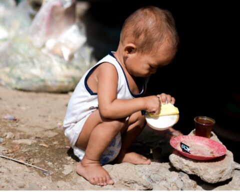 Bedre børneliv: 95 millioner børn er nu sluppet for at leve for 19 kroner om dagen