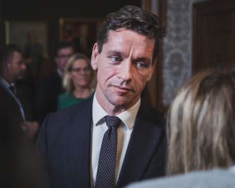 Regeringen bryder reelt med princippet om retspsykiatriske patienters straffrihed, når den vil tage forsørgelsesydelser fra dem