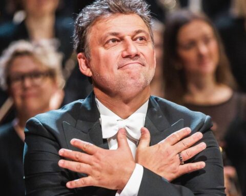 Torsdagskoncerten med Jonas Kaufmann: Tonernes og ordenes intensitet ramte direkte i hjertekulen