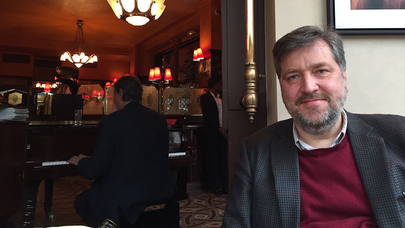 POV's Max Ulrich Klinker på den parisiske restaurant La Closerie des Lilas