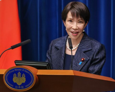 Japan fik sin første kvindelige premierminister. Desværre er hun mere maskine end menneske