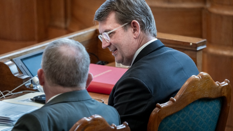 Lars Løkke og Troels Lund Poulsen fotograferet i Folketinget.