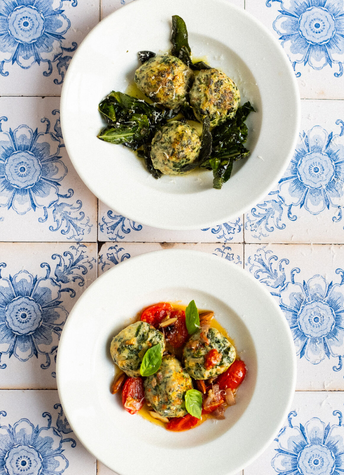 Lækre malfatti med to forskellige saucer fra Camillos Køkken