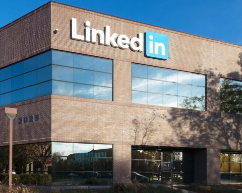 Når demokrati og kvinderettigheder udfordres af AI og algoritmer