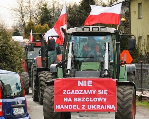 Frygt, solidaritet og massegrave former den polske støtte til Ukraine