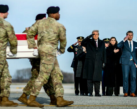 Den værste nat indtil nu, siger beboere i Teheran. USA: Det bliver værre endnu