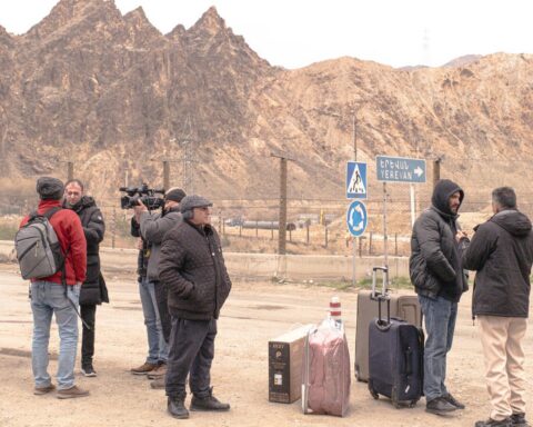 Ved grænsen til Iran: Mellem krig, tvivl og kærlighed til hjemlandet