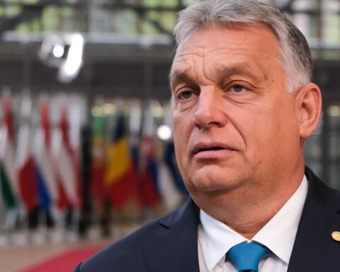 Ny bog: Orbán udfordrer EU – og EU lader ham gøre det